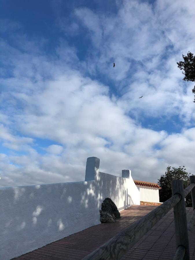 Stylish 3 Bed House 2 Bathrooms, With Patio, Roof Terrace And Communal Pool 5 Minutes Away From The Beautiful Spanish White Village Of Casares Pueblo And Only 20 Mins From The Sea Exterior foto