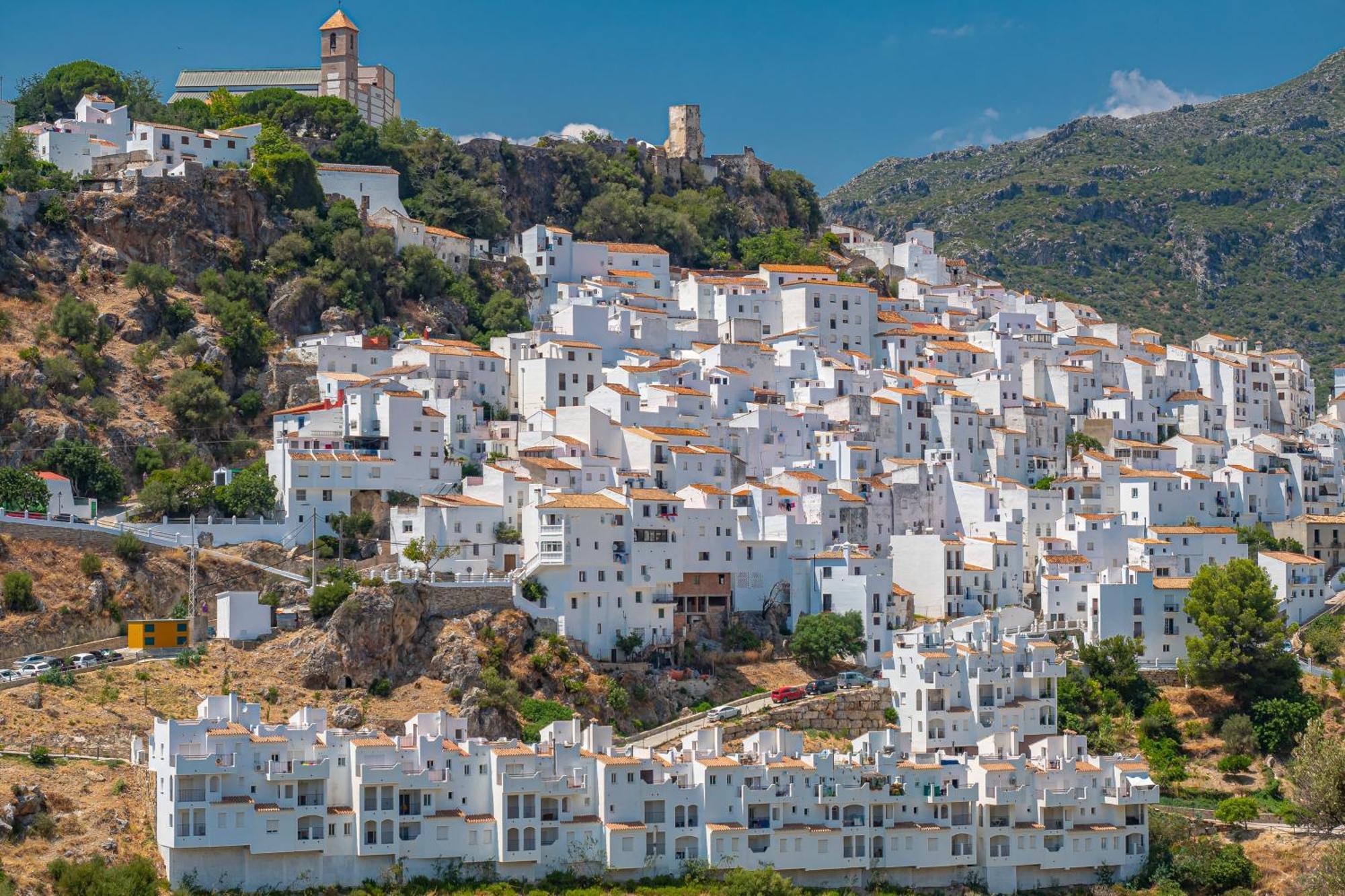 Stylish 3 Bed House 2 Bathrooms, With Patio, Roof Terrace And Communal Pool 5 Minutes Away From The Beautiful Spanish White Village Of Casares Pueblo And Only 20 Mins From The Sea Exterior foto